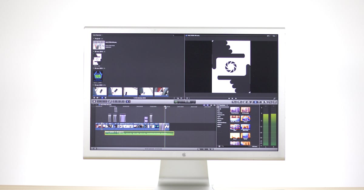 iMacで動画編集ソフトを表示している様子